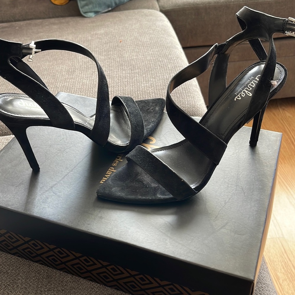 Charles Davis heel wore once size 8.5